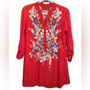 Solitaire Anthropologie Floral Embroidered Tunic Size Small